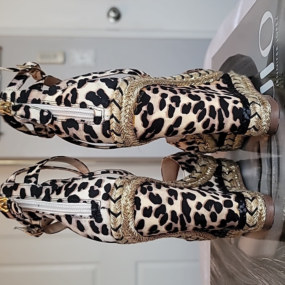 Wedges - Picture 5 of 7